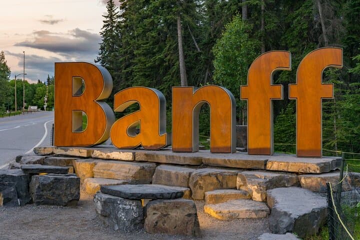 Explore Banff Wildlife: 3-4 Hour Scenic Wildlife & Sightseeing Tour photo 3