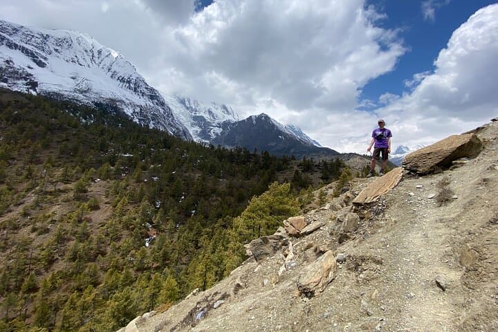 Annapurna Circuit Trek with Tilicho Lake — 16-Day High-Altitude Himalayan Journey