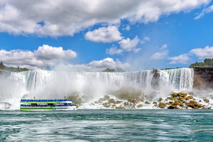 Maid of the Mist & Cave of the Winds Express: Niagara Falls Splash-and-Dash Morning Tour