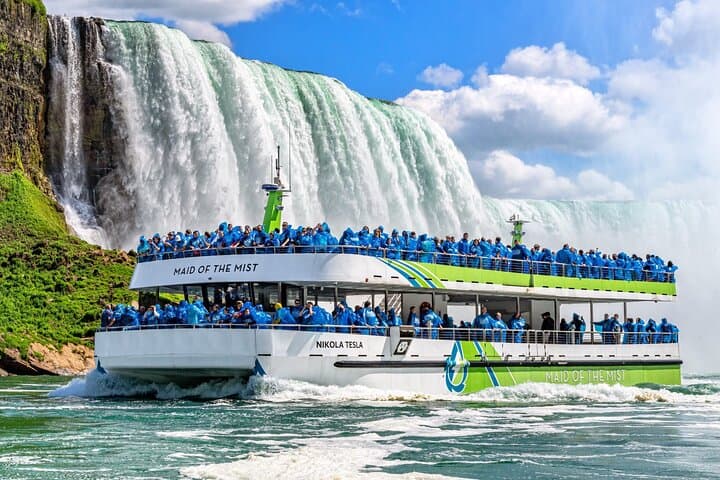 Maid of the Mist & Cave of the Winds Express: Niagara Falls Splash-and-Dash Morning Tour photo 3
