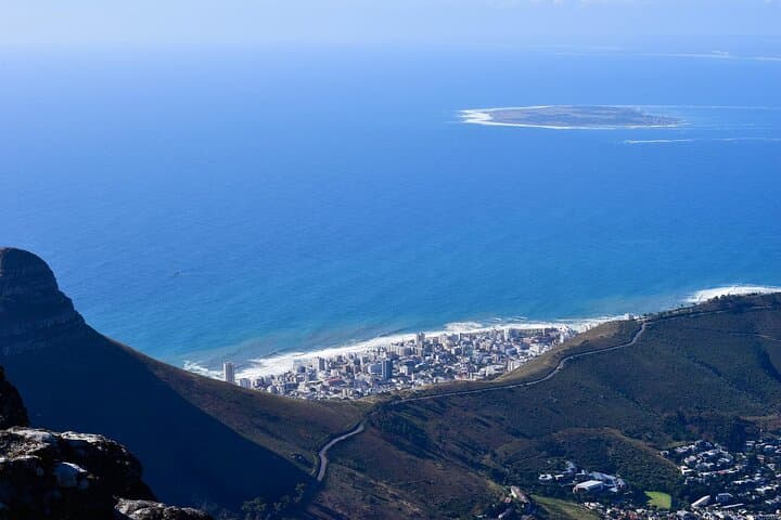 Robben Island and Table Mountain Tour — Cape Town History, Cable Car Views & Practical Tips photo 4