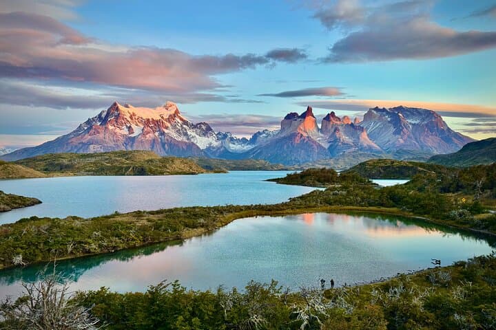 Private Full-Day Torres del Paine: Pehoe, Salto Grande & Iconic Towers photo 1