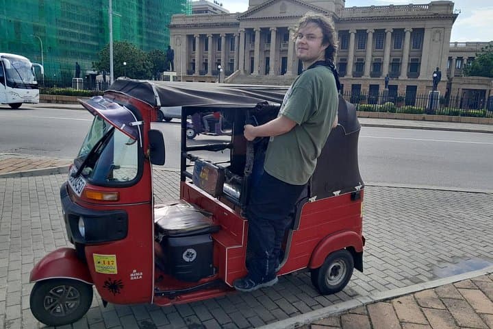 Colombo by Tuk Tuk: Private Morning & Evening City Tour photo 2