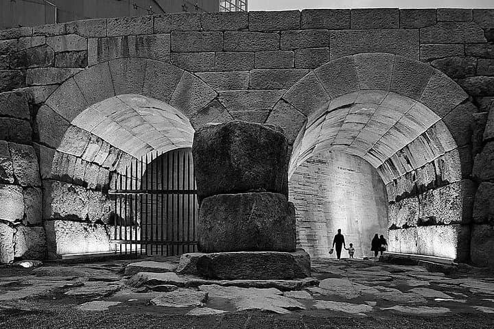 Seoul Fortress Wall Walk on Naksan Mountain: Small-Group City Wall Tour photo 2