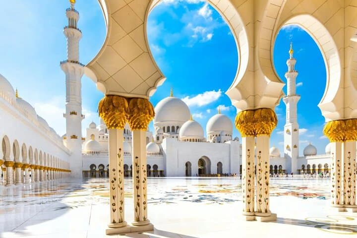Dubai to Abu Dhabi Private Day Tour: Grand Mosque, Mangroves & Corniche