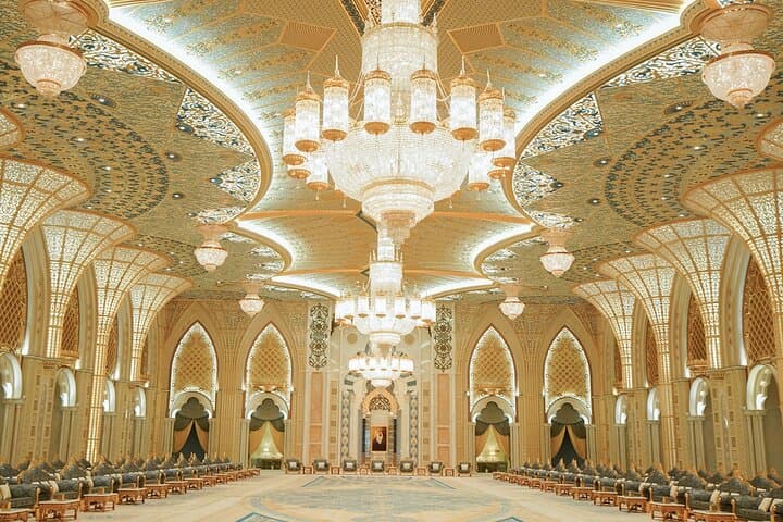 Dubai to Abu Dhabi Private Day Tour: Grand Mosque, Mangroves & Corniche photo 3