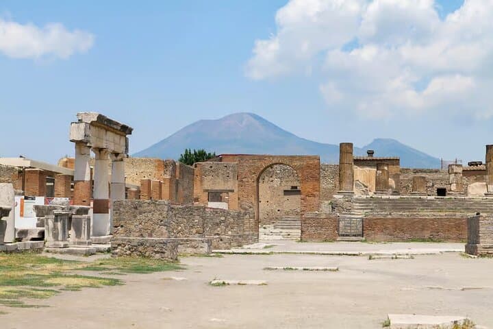 Pompeii Walking Tour: Real History of the Ruins photo 2