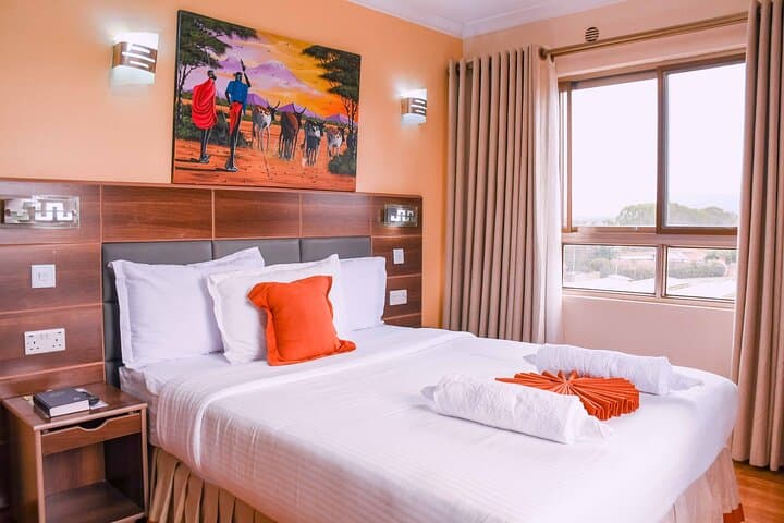 Crescent Island & Lake Nakuru: 2-Day Private Safari from Nairobi photo 6