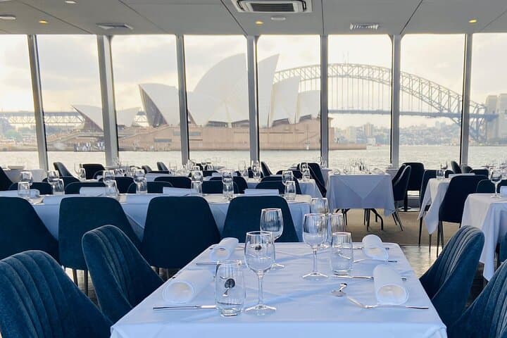 Sydney Harbour Glass Boat Lunch Cruise — Opera House & Harbour Bridge Buffet photo 4