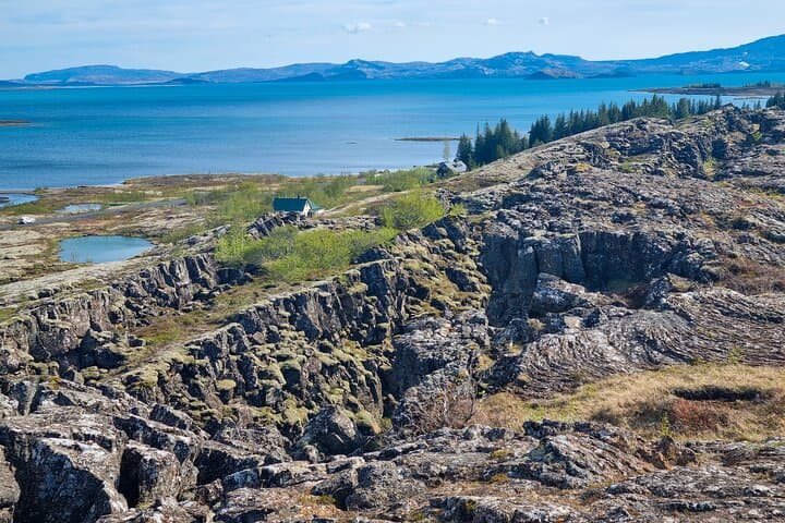 Private Golden Circle Layover Tour — Þingvellir, Strokkur & Gullfoss in 4 Hours photo 6
