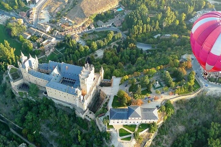 Segovia & Avila: Two-Day Private Tour with Hot Air Balloon from Madrid