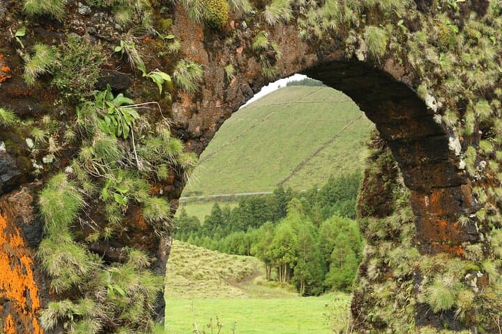 Half-Day 4x4 Sete Cidades Crater Tour from Ponta Delgada photo 6