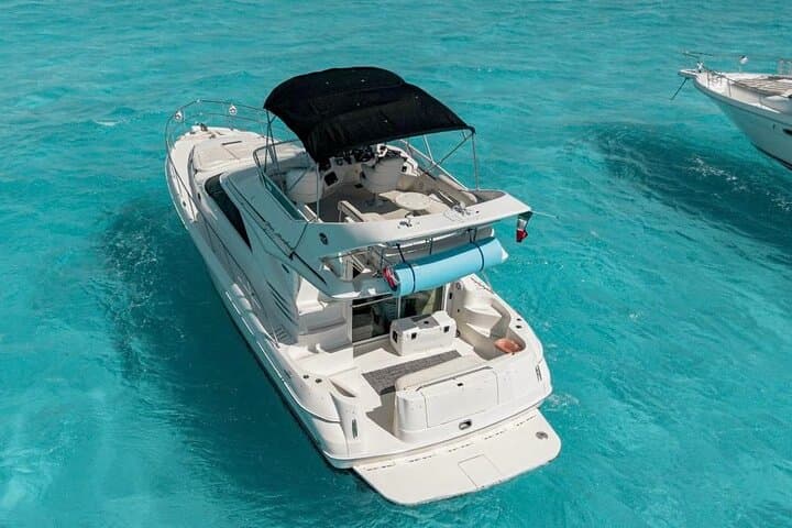 Private Yacht to Isla Mujeres from Cancun — Blanquizal, Punta Sur & North Beach photo 2