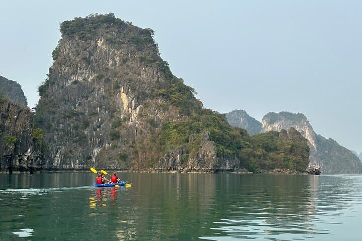 Bai Tu Long Bay 2-Day Cruise: Thien Canh Son Cave & Kayak Escape photo 2