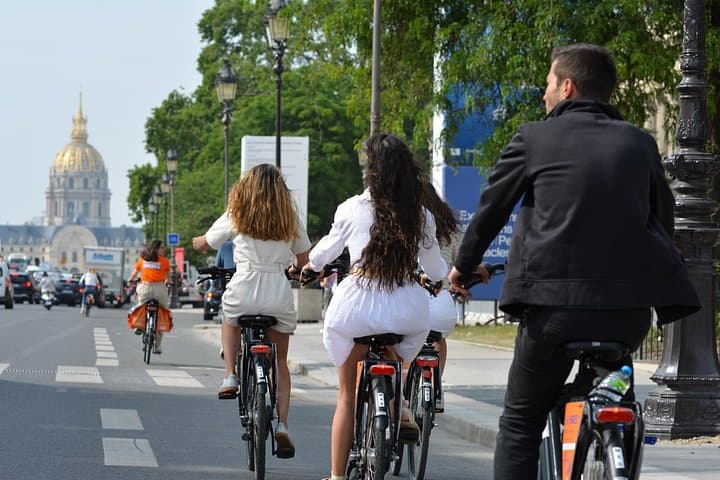 Pedal Paris: City Bike Tour on a Dutch Bicycle photo 1