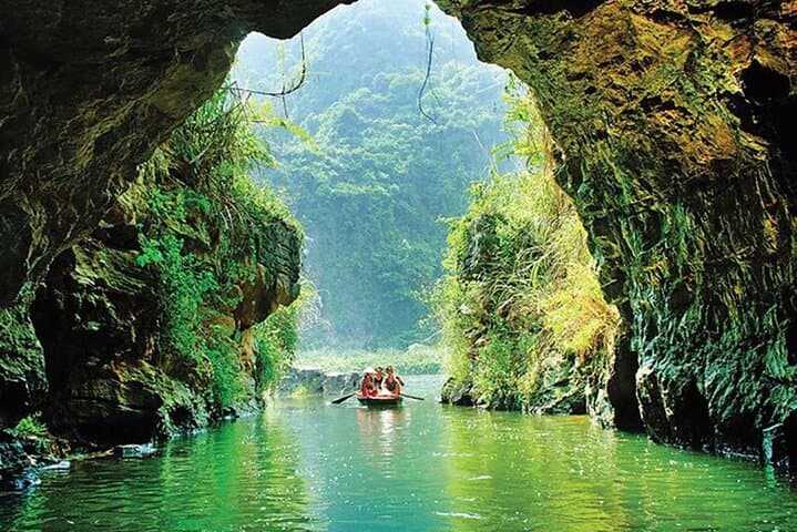 Ninh Binh Full-Day: Trang An Boat, Mua Cave Viewpoints & Hoa Lu Ancient Capital