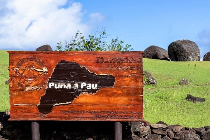 Half-Day Rapa Nui Tour: Ahu Tahai, Ahu Akivi & Puna Pau Views photo 3