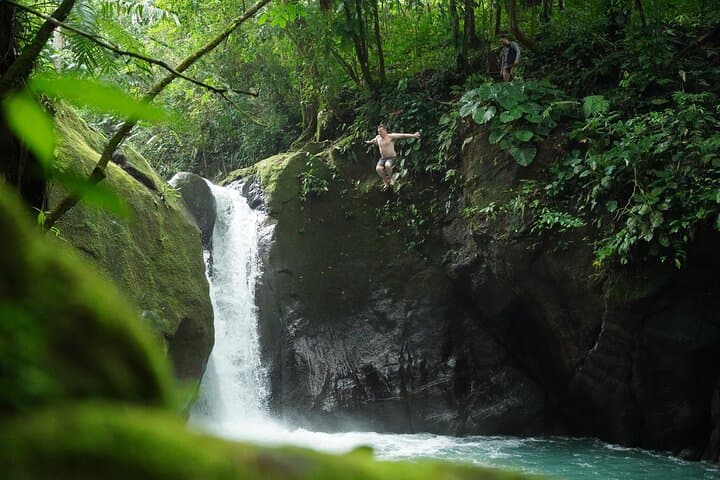 Full Day Waterfall Adventure from Quepos — Waterfalls, Caves & Jungle Pools photo 4