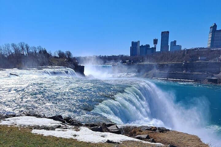 Niagara Falls Hot Air Balloon Ride and Guided Walking Tour photo 3