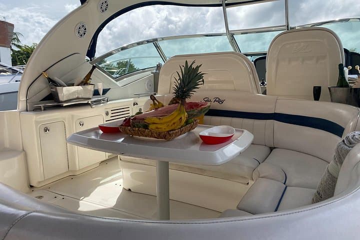 Private Yacht from Cancun to Playa Norte: Snorkel Reefs & Isla Mujeres photo 6