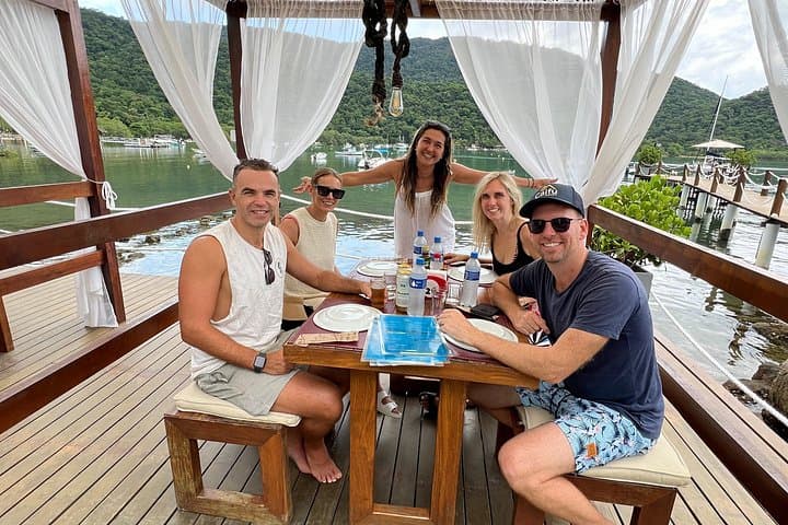 Private Boat VIP Paradise to Ilha Grande from Rio — Full-Day Island Cruise & Snorkel
