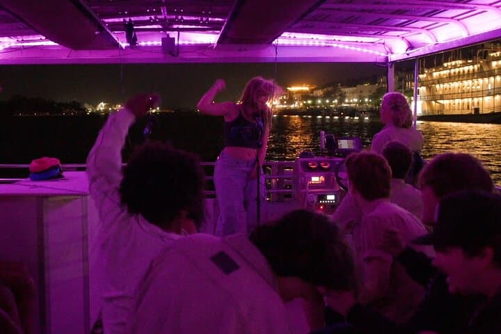 Savannah River Street Karaoke Cruise: Nighttime Riverboat Sing-Along photo 5