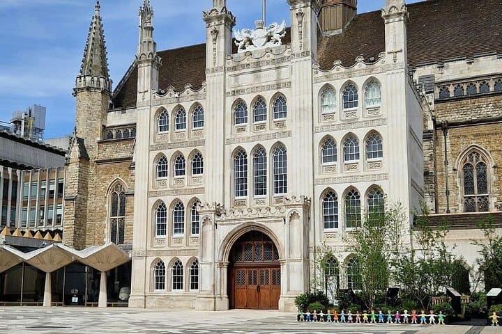 Classic London Tour: Private Black Cab Sightseeing of Westminster, Buckingham & the Thames photo 3