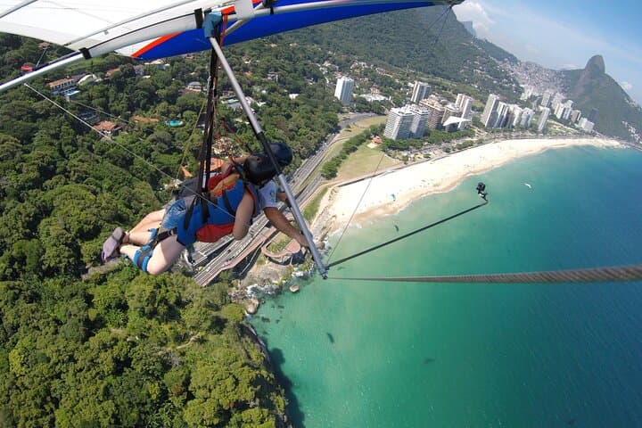 Tandem Delta Flight from Pedra Bonita to São Conrado — Rio de Janeiro Paragliding Experience photo 3