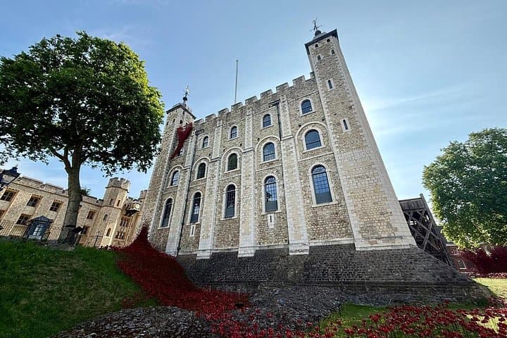 Private Tower of London Guided Tour — Crown Jewels, Beefeaters & Ravens photo 1