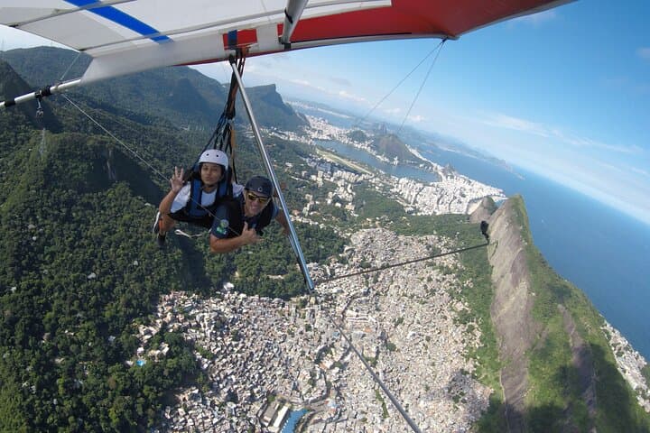 Tandem Delta Flight from Pedra Bonita to São Conrado — Rio de Janeiro Paragliding Experience photo 4