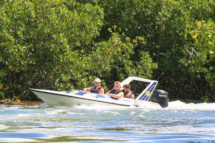Drive a Speedboat and Snorkel Ángel Reef in Cancún's Nichupté Lagoon photo 1