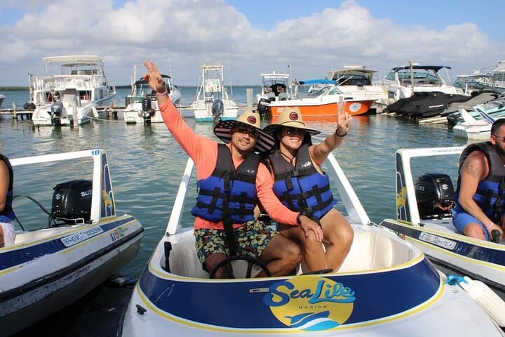 Drive a Speedboat and Snorkel Ángel Reef in Cancún's Nichupté Lagoon photo 4