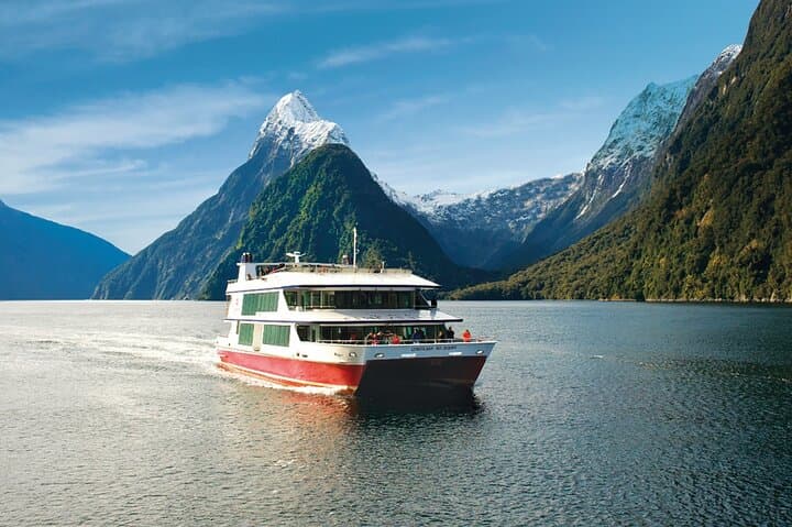 Milford Sound Cruise & Scenic Flight: Full-Day Small-Group Adventure from Queenstown photo 3