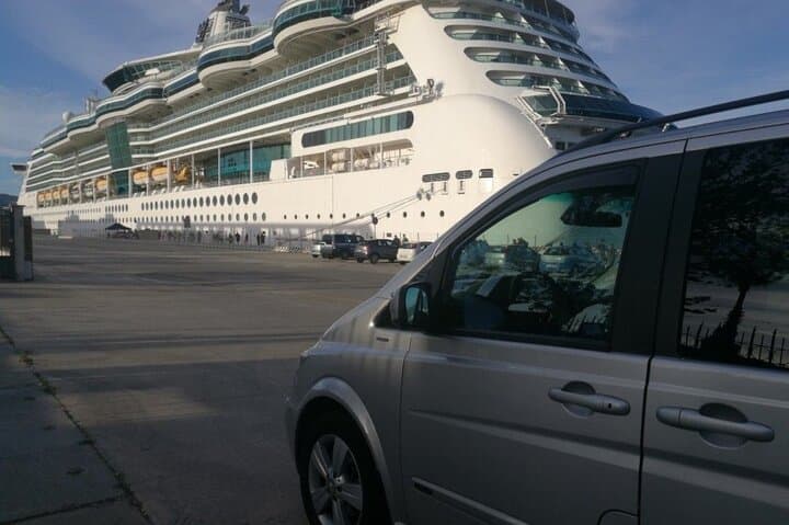 Auckland Downtown Hotel Transfers to/from Cruise Ship — Minivan Shuttle Guide photo 3