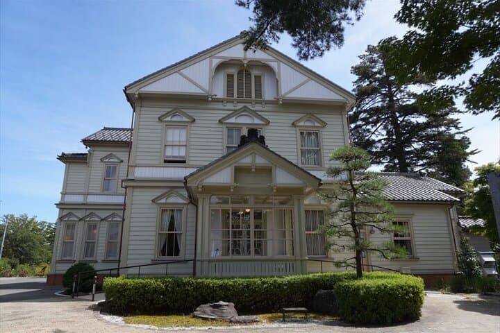 Joetsu Cycling Tour: Exploring Castle Town Takada photo 3
