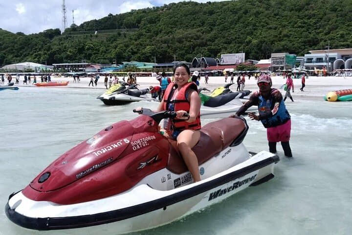 Speedboat Day Trip to Coral Island (Koh Larn) from Bangkok with Lunch photo 6