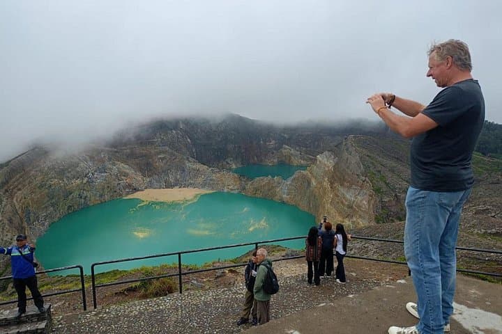 Sunrise at Kelimutu: 2-Day Flores Tour to the Three-Colored Lakes photo 4