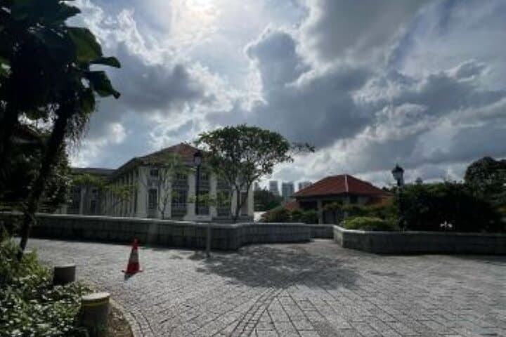 Fort Canning Walking Tour: History, Green Trails & City Views