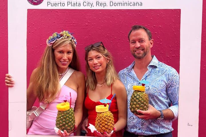 Rooftop Piña Colada Workshop in Puerto Plata — Make Your Own Pineapple Cocktail photo 4