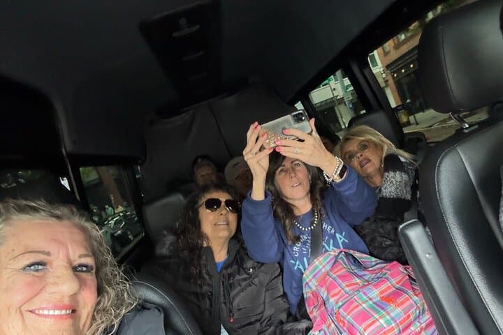Pier 66 to SeaTac: Fast One-Way Airport Transfer in Seattle photo 2