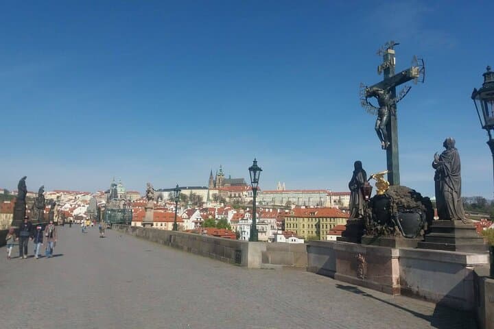 Prague Castle Walk and Vltava Boat Ride with Local Guide Suzie photo 5