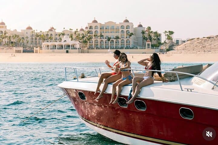 Sail to El Arco: Cabo San Lucas Luxury Yacht & Pelican Rock Snorkel