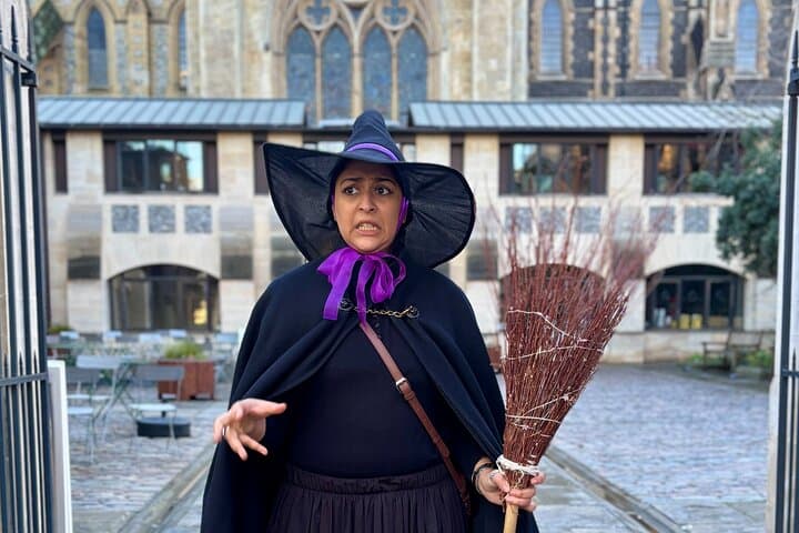 London Witches and History Walking Tour: Southwark & Thames Witchcraft Walk photo 3