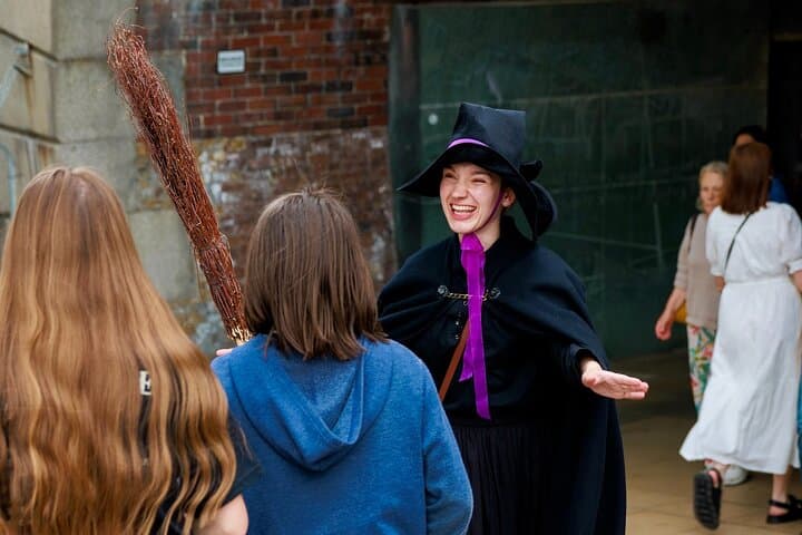 London Witches and History Walking Tour: Southwark & Thames Witchcraft Walk photo 2