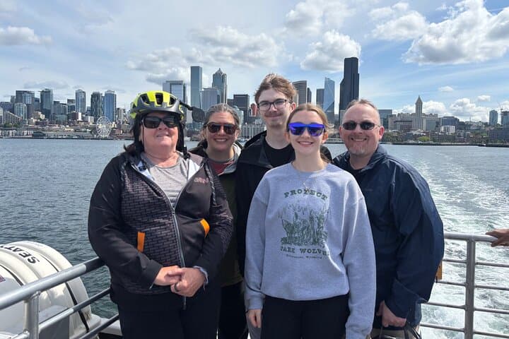 Electric Bike & Ferry Escape: Bainbridge Island Day Ride from Seattle photo 3