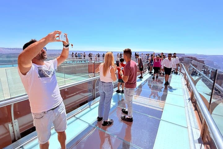 Grand Canyon West Skywalk & Hoover Dam Day Tour from Las Vegas (Spanish Guide) photo 2