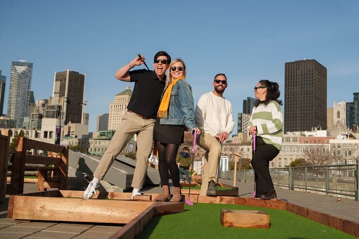 Play With a View: Outdoor Mini Golf in Montréal’s Old Port