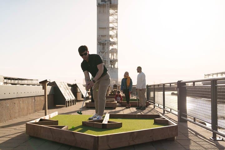 Play With a View: Outdoor Mini Golf in Montréal’s Old Port photo 3