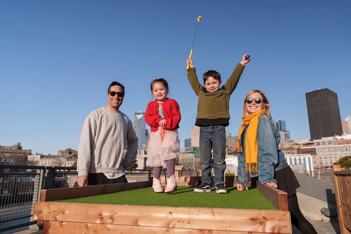 Play With a View: Outdoor Mini Golf in Montréal’s Old Port photo 6