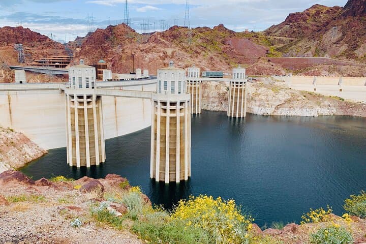 Grand Canyon West Skywalk & Hoover Dam Day Tour from Las Vegas (Spanish Guide) photo 6